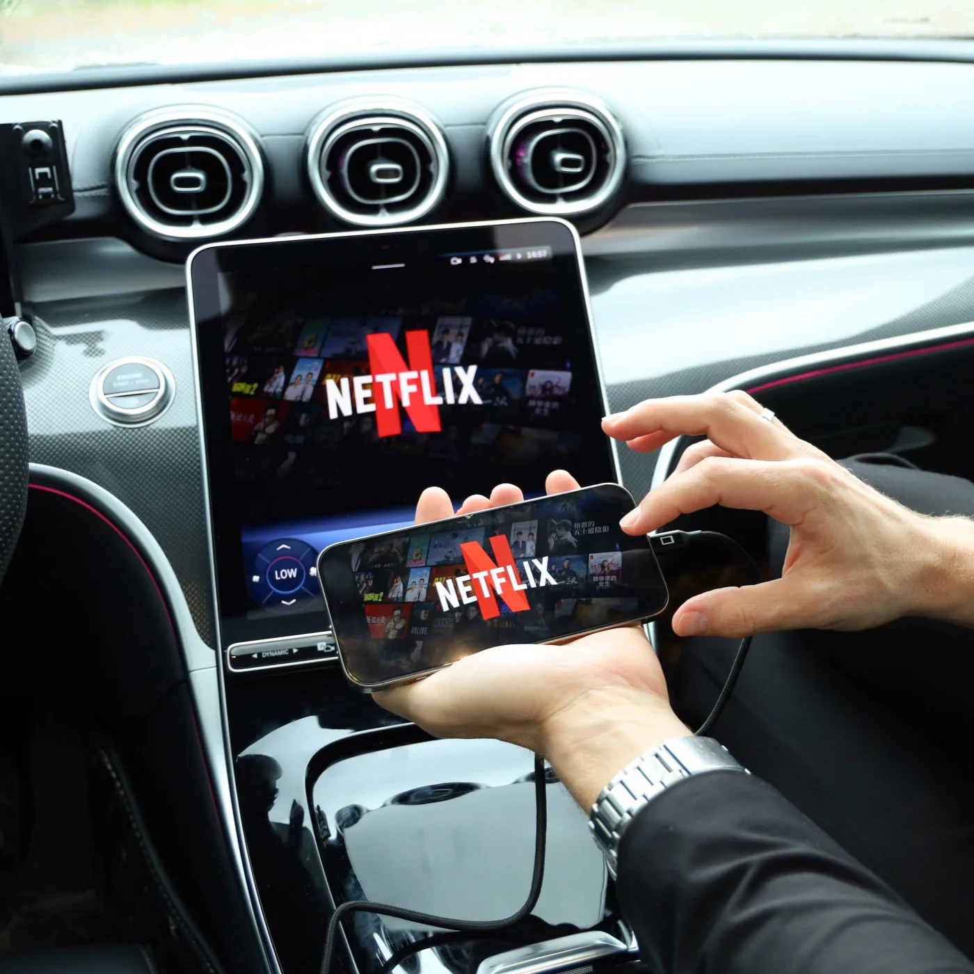 Ottocast® Mirror Touch Wireless CarPlay Adapter - Image 6